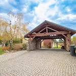 Family House Вилла *