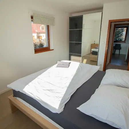 Vila Family House *